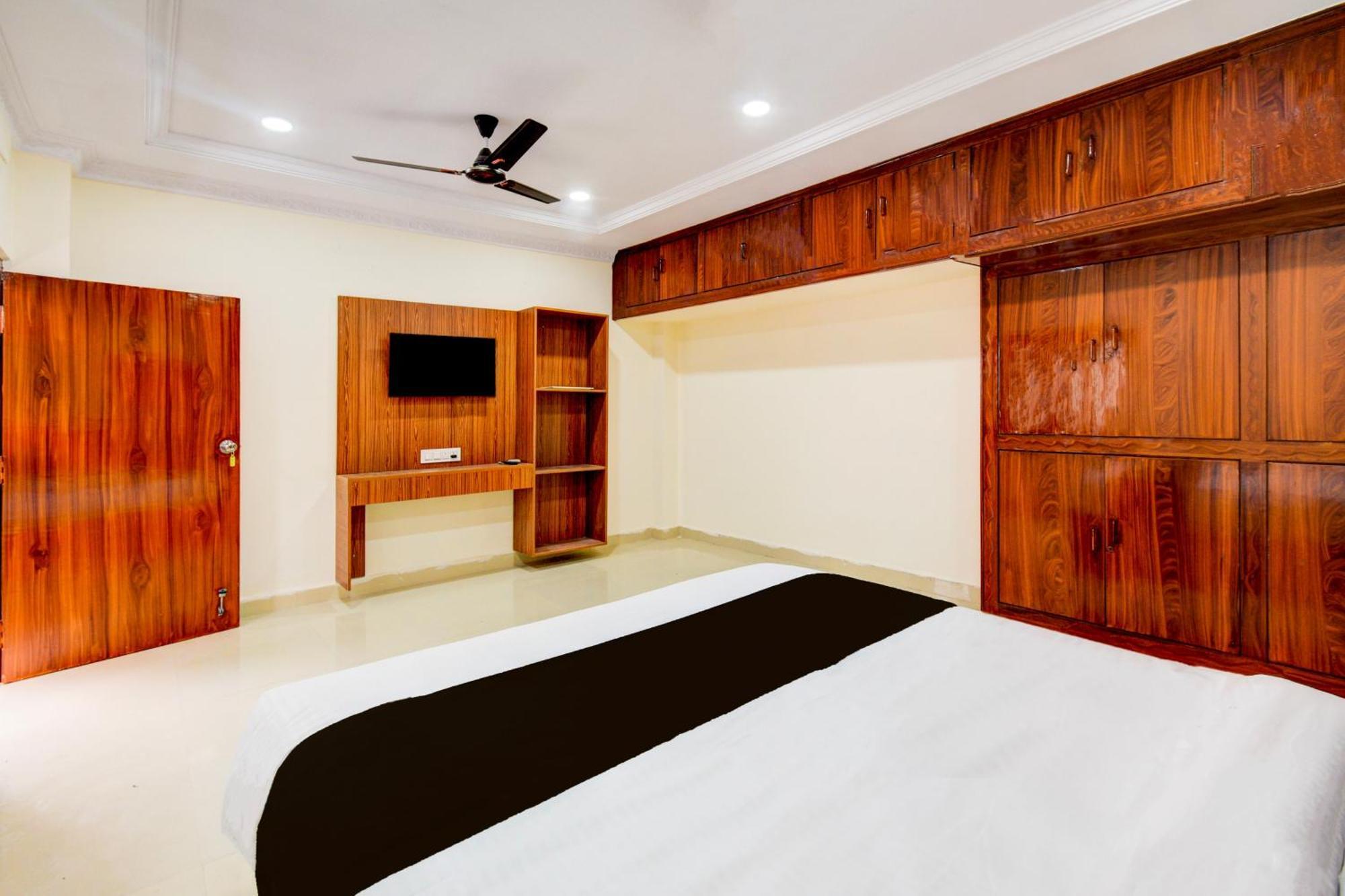 Hotel O D N Groups Sururnagar ภายนอก รูปภาพ
